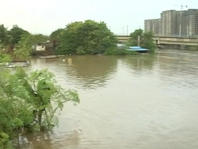 Chennai Lakes At Dangerous Levels, Rescue Operations Stepped Up