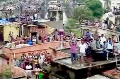 बारिश ने चेन्नई में 100 साल का रिकॉर्ड तोड़ा, देखिए हवाई तस्वीरें बारिश ने चेन्नई में 100 साल का रिकॉर्ड तोड़ा, देखिए हवाई तस्वीरें