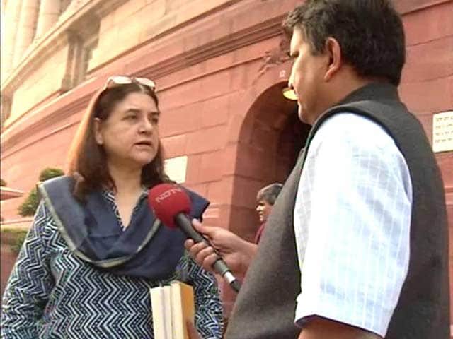 Video : PM in Paris, Minister Maneka Gandhi in Delhi: 2 Voices on Climate Change