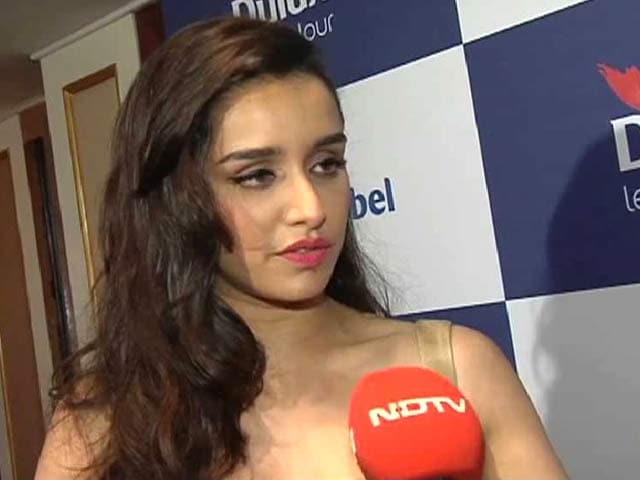 Video : Shraddha Finds Working in <i>Rock On2!</i> 'Surreal'