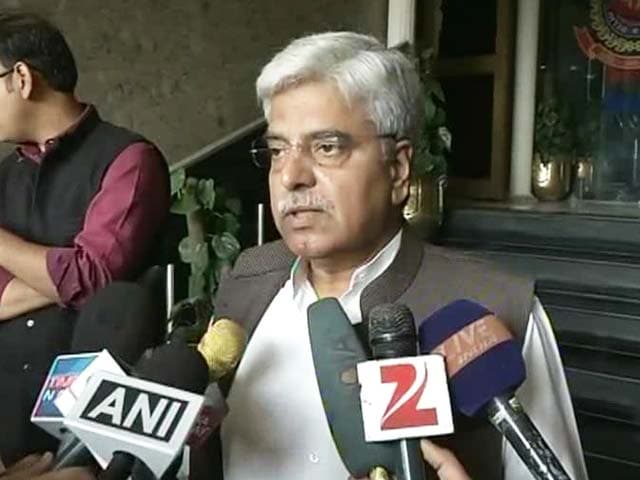 Video : 'Will Send Dishonest to Grave': Delhi Police Chief''s Words Incense AAP