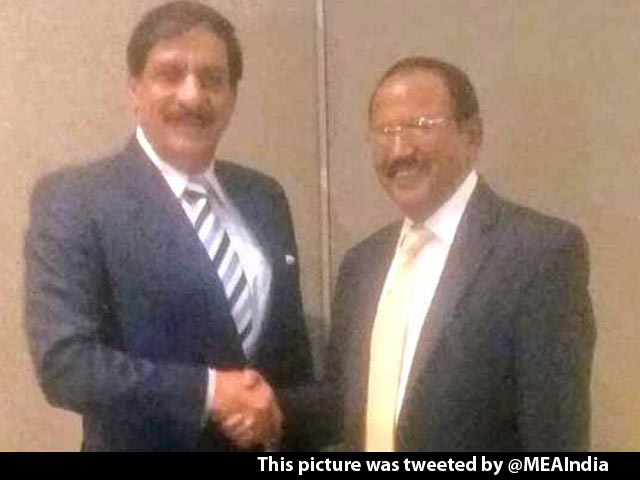 बैंकॉक में हुई भारत-पाक NSA मुलाक़ात