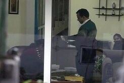 दिल्ली सचिवालय पर सीबीआई छापे का पूरा घटनाक्रम दिल्ली सचिवालय पर सीबीआई छापे का पूरा घटनाक्रम
