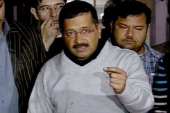 इंडिया 7 बजे : सीबीआई छापों पर केजरीवाल के तीखे तेवर इंडिया 7 बजे : सीबीआई छापों पर केजरीवाल के तीखे तेवर
