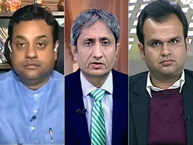 प्राइम टाइम : एक के बाद एक छापों की राजनीति