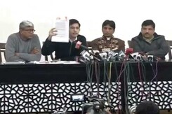 AAP Targets Arun Jaitley, Says CBI Raid A Cover-Up Attempt AAP Targets Arun Jaitley, Says CBI Raid A Cover-Up Attempt