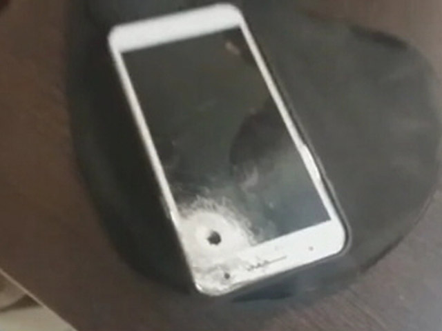 When A Cellphone Saved A Mumbai Builder From A Bullet