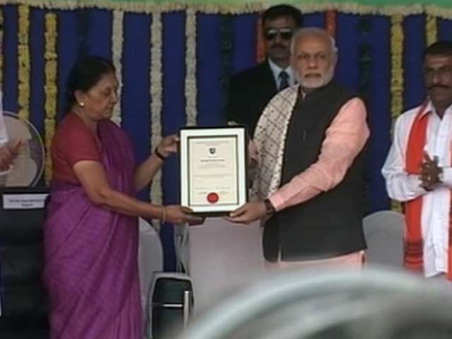 डीजीपी की कॉन्फ़्रेंस में पीएम, बुलेटप्रूफ़ टेंट में रहेंगे