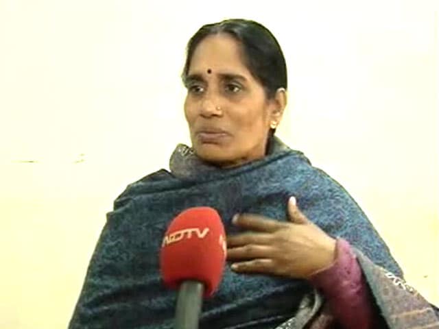 Video : Delhi Gang-Rape: 'Government Has Failed Us', Says Mother Of Student