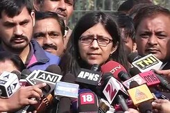 SC सुनवाई के बाद स्वाति बोलीं- पूरे देश के लिए आज काला दिन है SC सुनवाई के बाद स्वाति बोलीं- पूरे देश के लिए आज काला दिन है