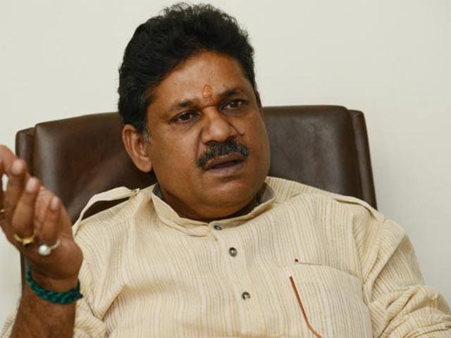 Video : After Late Night Controversial Tweet, Kirti Azad Says His Account Hacked