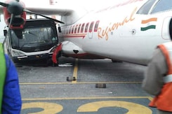 Sleeping Jet Airways Bus Driver Rams Air India Plane in 'Rs. 400 Cr Crash' Sleeping Jet Airways Bus Driver Rams Air India Plane in 'Rs. 400 Cr Crash'