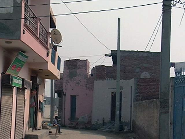 स्टिंग ऑपरेशन : गरीबों को बिजली का झटका, 3,000 रुपये का मीटर 15,000 में!