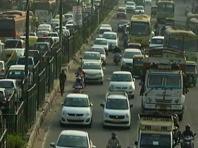 Video : Mercedes to Maruti: Cars Causing More Pollution in India Than Europe