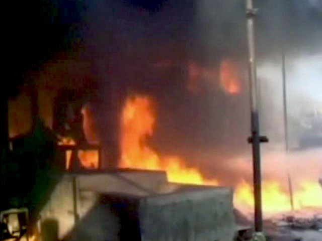 मध्य प्रदेश के उज्जैन में प्लास्टिक गोदाम में लगी आग