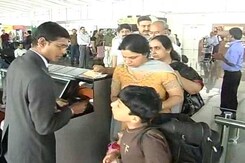 Hyderabad Airport Becomes Country's First To Offer E-Boarding Facility Hyderabad Airport Becomes Country's First To Offer E-Boarding Facility