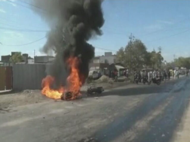 वडोदरा : भीड़ ने की ट्रैफिक पुलिसकर्मी की पिटाई