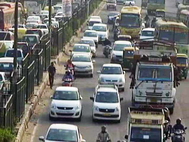 दिल्ली में ऑड-ईवन का ट्रायल, तैयारियां पूरी