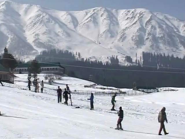 A New Year Of Snow Draws Crowds To Gulmarg