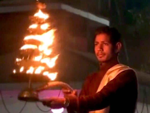Videos : गंगा आरती के साथ नए साल का स्वागत