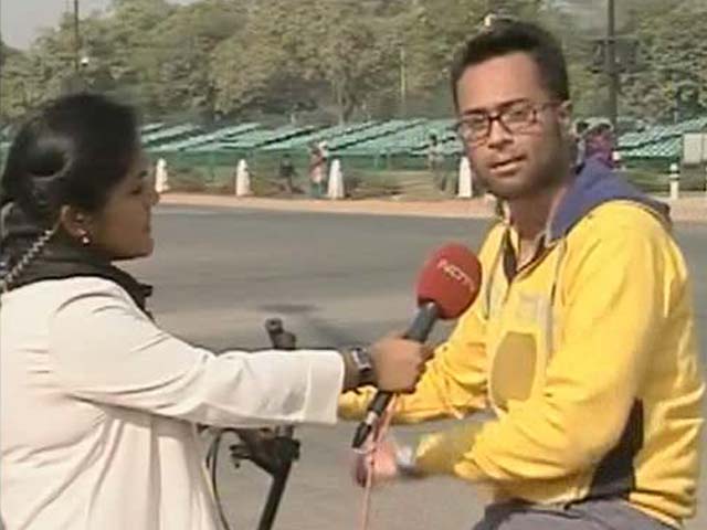 #&lrm;OddEven‬: 'Save Delhi, Save India,' Says Commuter Who Cycled Today