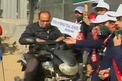 In Delhi's Odd-Even Plan, Vigil By Kids Changes Minds In Delhi's Odd-Even Plan, Vigil By Kids Changes Minds
