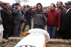 Break From Custom; Daughter Who Carried Pathankot Martyr's Coffin Break From Custom; Daughter Who Carried Pathankot Martyr's Coffin
