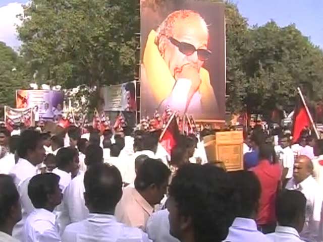 DMK Takes On Jayalalithaa Over Chennai Floods