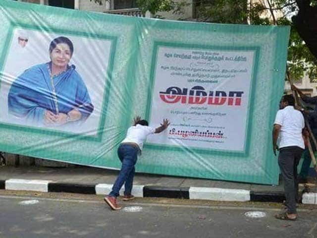 Video : Activists Who Pulled Down Jayalalithaa Hoardings In Chennai Still In Jail