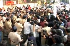 एफटीआईआई में छात्रों पर लाठीचार्ज एफटीआईआई में छात्रों पर लाठीचार्ज