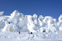 Sub-Zero Swimming and Frozen Palaces as Chinese Ice Festival Opens Sub-Zero Swimming and Frozen Palaces as Chinese Ice Festival Opens