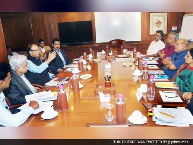 Shyam Benegal-Led Censor Board Panel Meets Arun Jaitley