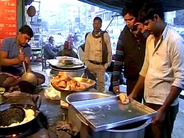 Videos : क्या बिहार में आपको समोसा खाने के लिए टैक्स देना पड़ेगा?