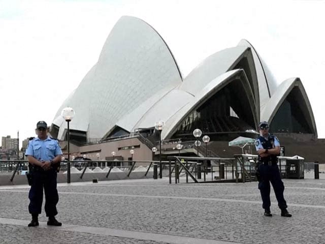 Video : Security Scare at Sydney Opera House
