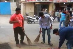 बॉम्बे हाइकोर्ट ने छेड़खानी के दोषी को दी अनोखी सज़ा बॉम्बे हाइकोर्ट ने छेड़खानी के दोषी को दी अनोखी सज़ा