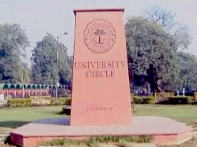 AMU और जामिया के अल्पसंख्यक दर्जे पर विवाद गहराया