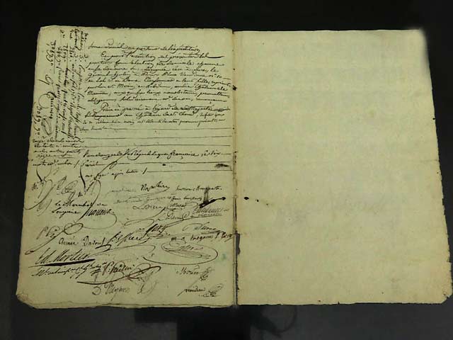 Video : Marriage Contract Signed by Napoleon, Josephine up for Sale