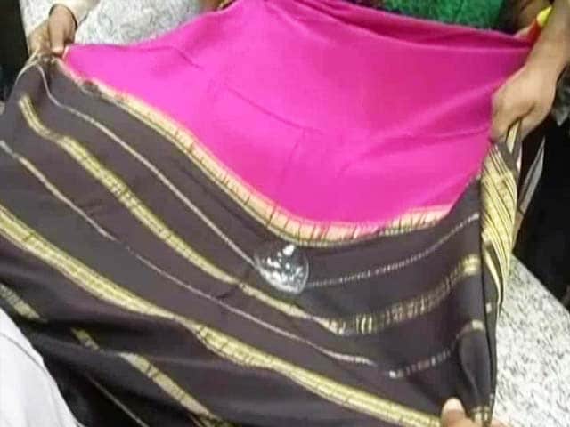 Video : Waterproof Saree Worth a Lakh: Siddaramaiah's Gift to Wife