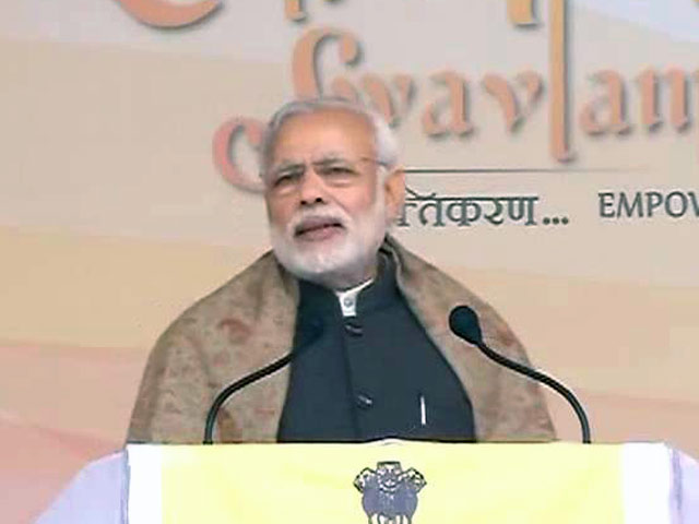 मेरी सरकार गरीबों और दलितों के लिए : वाराणसी में पीएम मोदी