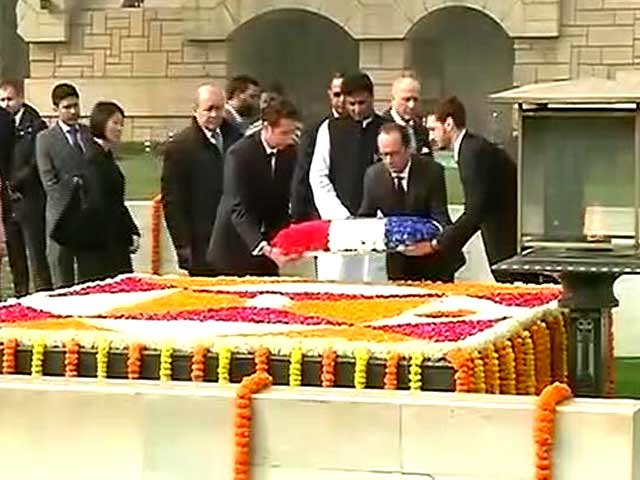 राष्ट्रपति भवन में हुआ फ्रांस्वा ओलांद का जोरदार स्वागत