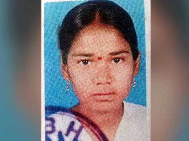 Video : Telangana Teen Allegedly Sets Herself On Fire Over Lack of Toilet