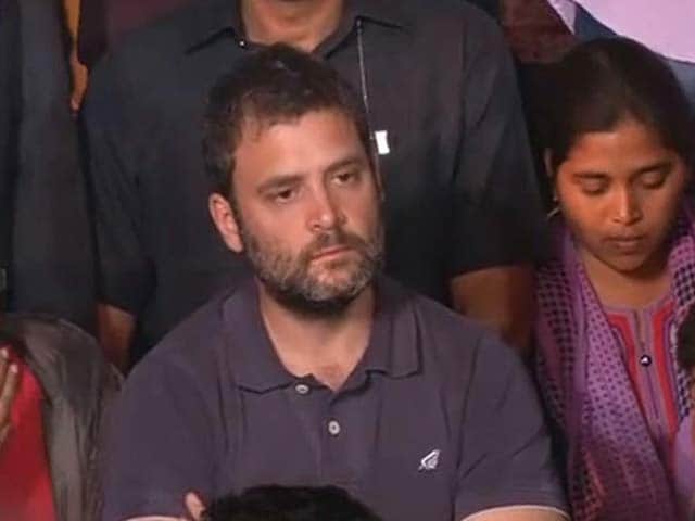Video : Rahul Gandhi Joins Midnight March For Rohith Vemula