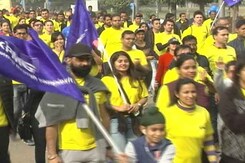 Thousands Participate In 'Walk for Life' To Support Fight Against Cancer Thousands Participate In 'Walk for Life' To Support Fight Against Cancer