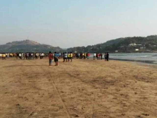 इंडिया 7 बजे : महाराष्ट्र के रायगढ़ में पिकनिक मनाने गए 13 कॉलेज स्टूडेंट समंदर में डूबे