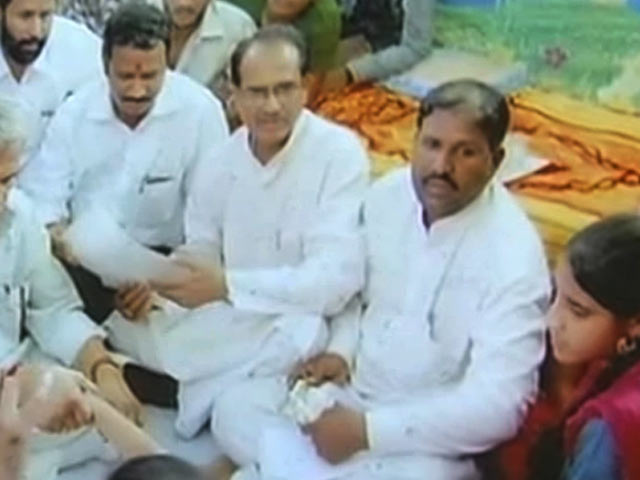 Videos : मध्य प्रदेश सरकार ने बीजेपी के पूर्व नेता के खिलाफ रासुका लगाया