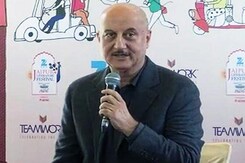 पाकिस्तान ने मुझे वीज़ा नहीं दिया - अनुपम खेर पाकिस्तान ने मुझे वीज़ा नहीं दिया - अनुपम खेर