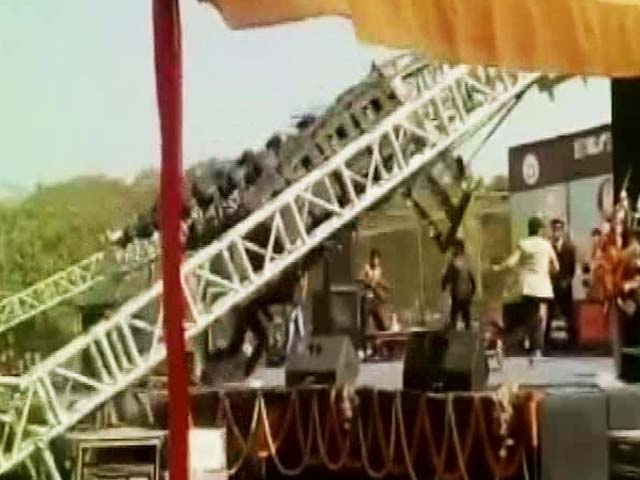 Delhi Student Injured As Light Stand Crashes During College Festival