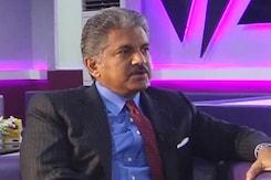 Anand Mahindra Talks About M&M's Alleged Opposition to Emission Norms Anand Mahindra Talks About M&M's Alleged Opposition to Emission Norms