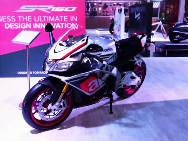 Video : Piaggio Aprillia SR 150 Sports Scooter-Bike Unveiled at 13th Auto Expo