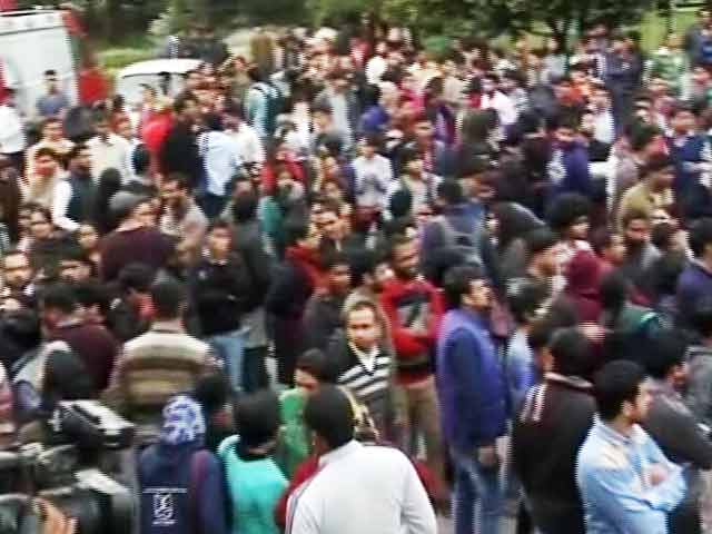 नेशनल रिपोर्टर : जेएनयू विवाद में 8 छात्रों की सभी गतिविधियों पर रोक